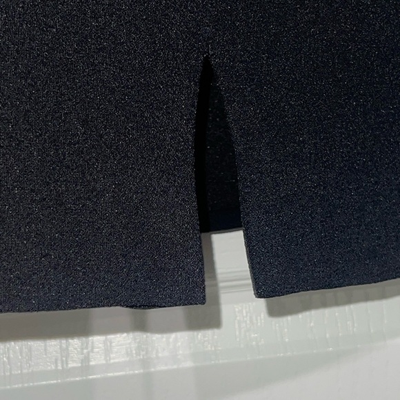 Dress the Population Bailey Off-the-Shoulder Sheath Dress Crepe Material Medium - Picture 4 of 5